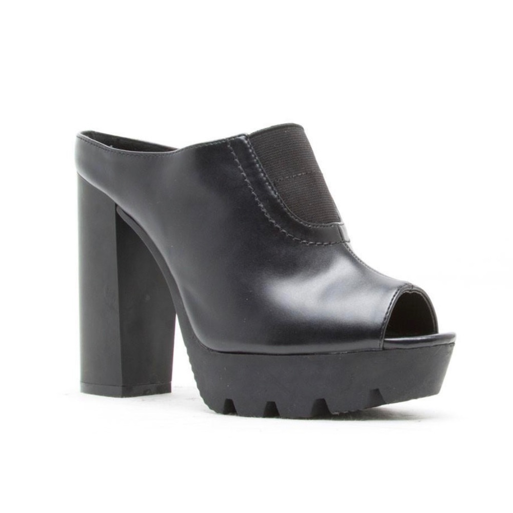 ⭐️ Women’s Mule Black Sandal - Picture 2 of 4
